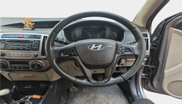 2013 Hyundai i20 SPORTZ 1.2, Petrol, Manual, 1,02,776 km, interior