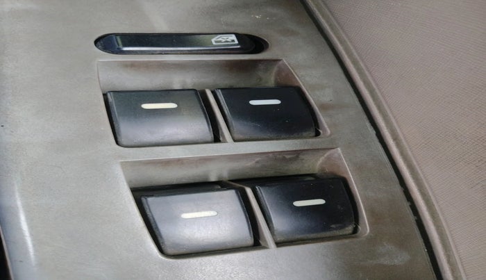 2013 Mahindra Xylo D4, Diesel, Manual, 2,41,360 km, interior