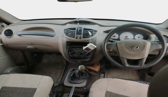 2013 Mahindra Xylo D4, Diesel, Manual, 2,41,360 km, interior