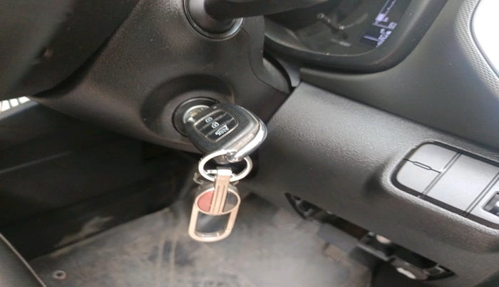 2020 Hyundai VENUE S 1.2, Petrol, Manual, 9,884 km, interior