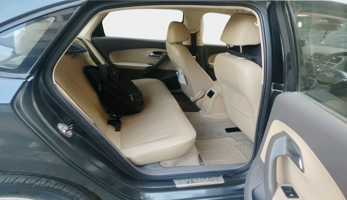 2016 Volkswagen Vento HIGHLINE 1.5 AT, Diesel, Automatic, 1,12,383 km, interior