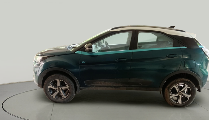 2022 Tata NEXON EV XZ PLUS, Electric, Automatic, 18,636 km, exterior