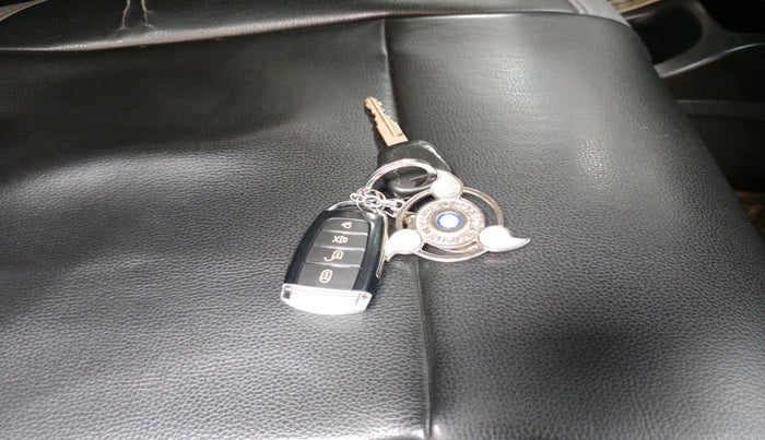 2011 Maruti Wagon R 1.0 LXI CNG, Petrol, Manual, 1,06,191 km, interior