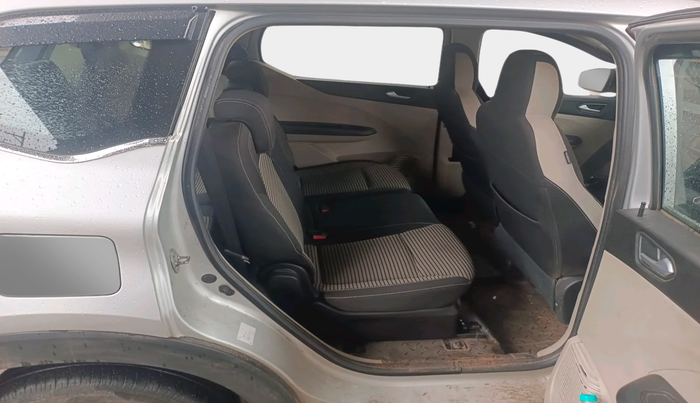 2023 Renault TRIBER RXZ, Petrol, Manual, 51,460 km, interior