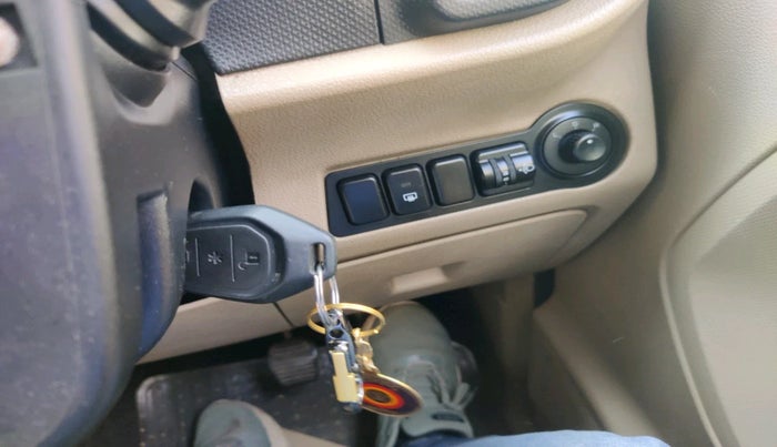 2016 Mahindra TUV300 T8 AMT, Diesel, Automatic, 4,30,000 km, interior