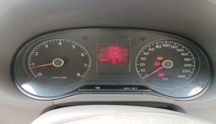 2011 Volkswagen Vento HIGHLINE 1.6 MPI, Petrol, Manual, 64,183 km, interior