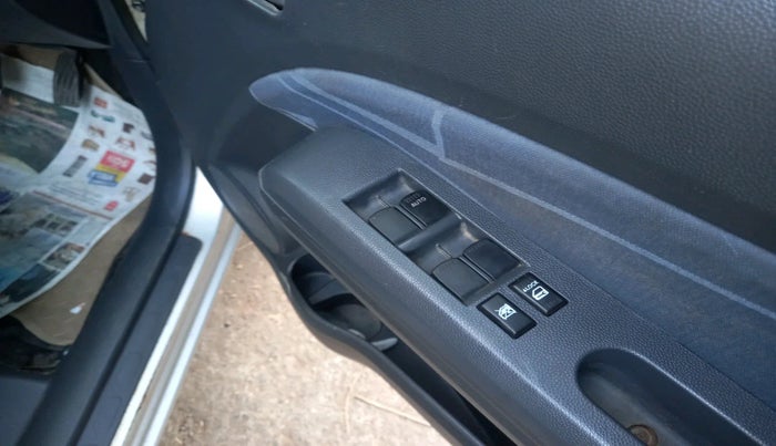 2011 Maruti Ritz ZXI, Petrol, Manual, 77,833 km, interior