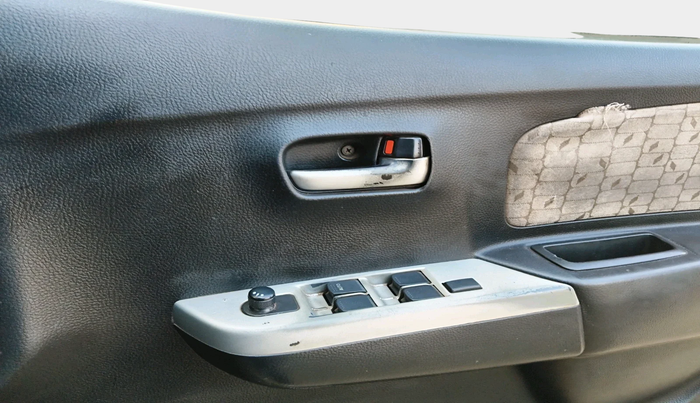 2013 Maruti Wagon R 1.0 VXI, Petrol, Manual, 1,42,149 km, interior