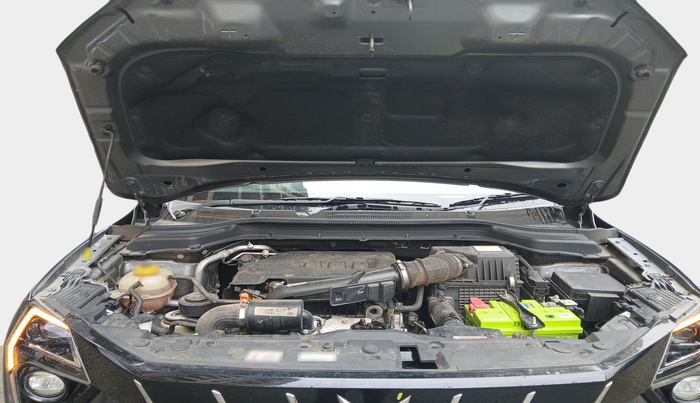 2024 Mahindra XUV 3XO AX5 1.2 L TCMPFI AT, Petrol, Automatic, 13,065 km, exterior