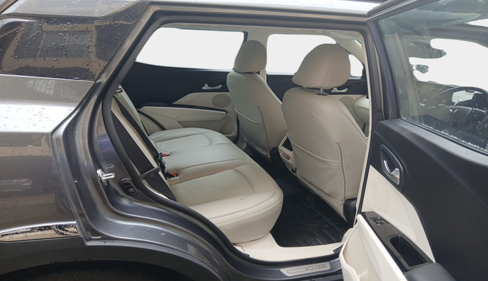 2024 Mahindra XUV 3XO AX5 1.2 L TCMPFI AT, Petrol, Automatic, 13,065 km, interior