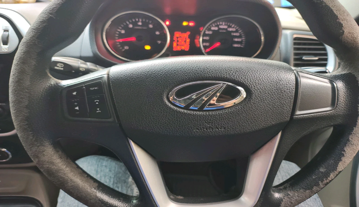 2015 Mahindra TUV300 T8, Diesel, Manual, 1,07,977 km, interior