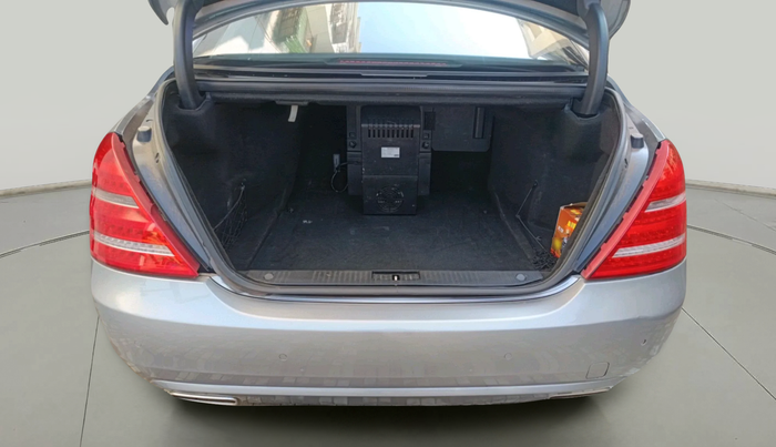 2010 Mercedes Benz S Class 350 L, Petrol, Automatic, 1,10,320 km, exterior