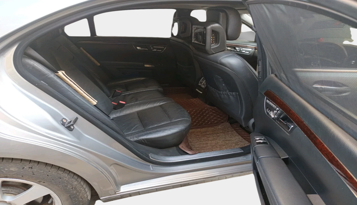 2010 Mercedes Benz S Class 350 L, Petrol, Automatic, 1,10,320 km, interior