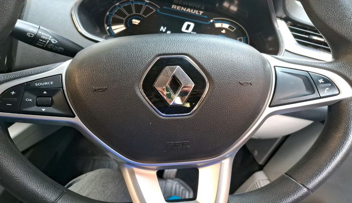 2022 Renault TRIBER RXZ AMT, Petrol, Automatic, 13,007 km, interior