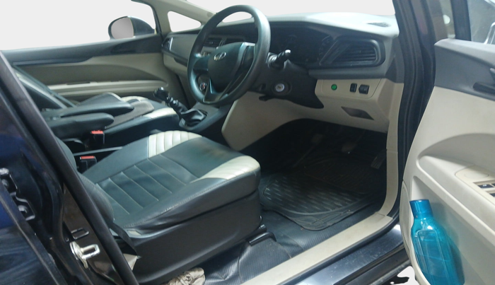 2019 Mahindra MARAZZO M2 7STR, Diesel, Manual, 83,004 km, interior