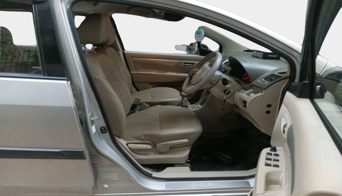 2013 Maruti Ertiga ZXI, Petrol, Manual, 66,219 km, interior