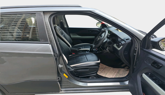 2025 Tata PUNCH ADVENTURE MT, Petrol, Manual, 2,348 km, interior