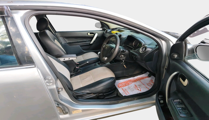 2011 Ford Fiesta Classic CLXI 1.4 DIESEL, Diesel, Manual, 1,13,070 km, interior