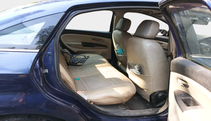 2013 Fiat Linea DYNAMIC 1.4 L T JET, Petrol, Manual, 70,000 km, interior