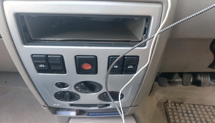 2012 Mahindra Verito 1.5 D4, Diesel, Manual, 2,33,604 km, interior