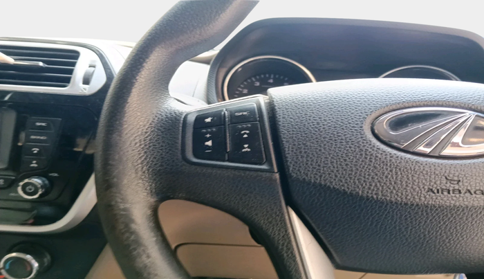 2016 Mahindra TUV300 T8, Diesel, Manual, 1,36,123 km, interior