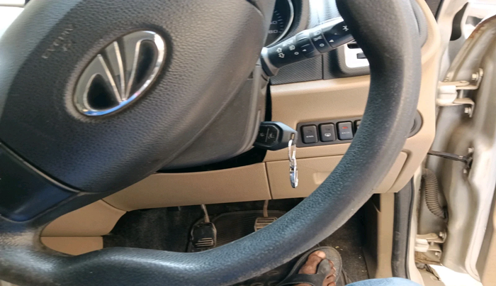 2016 Mahindra TUV300 T8, Diesel, Manual, 1,36,123 km, interior