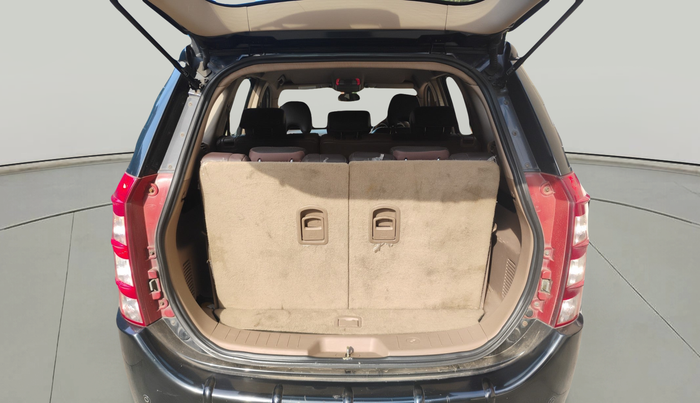 2014 Mahindra XUV500 W8, Diesel, Manual, 1,03,454 km, exterior