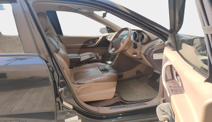 2014 Mahindra XUV500 W8, Diesel, Manual, 1,03,454 km, interior