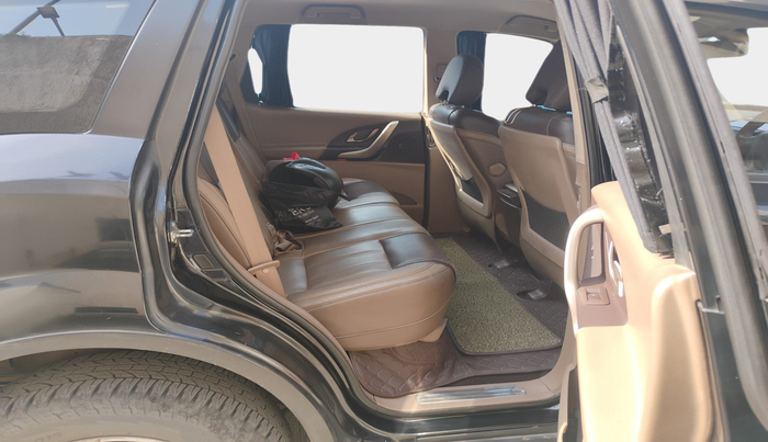 2014 Mahindra XUV500 W8, Diesel, Manual, 1,03,454 km, interior
