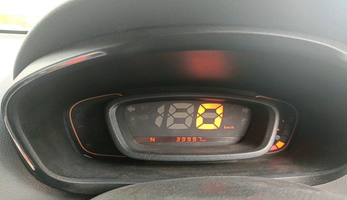 2017 Renault Kwid RXT 1.0 AMT, Petrol, Automatic, 39,997 km, interior