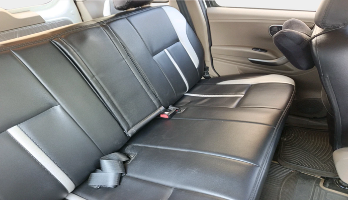 2023 Mahindra BOLERO NEO N10 R, Diesel, Manual, 9,380 km, interior