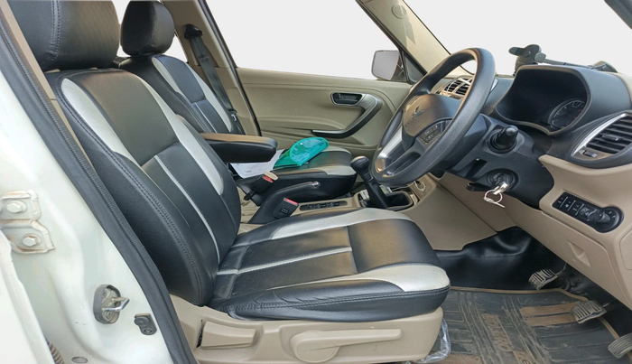 2023 Mahindra BOLERO NEO N10 R, Diesel, Manual, 9,380 km, interior