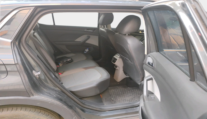 2022 Skoda KUSHAQ STYLE 1.5L TSI MT, Petrol, Manual, 25,336 km, interior