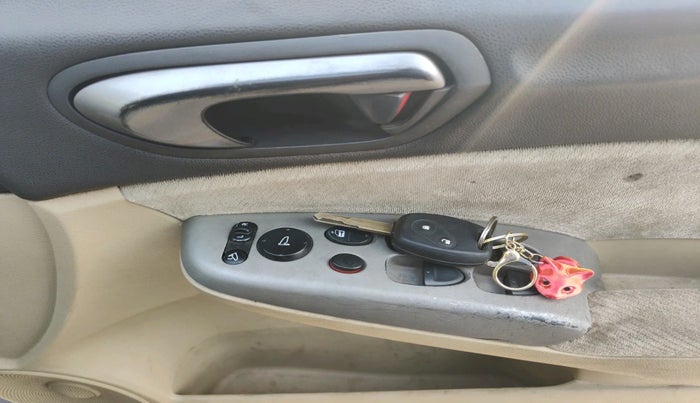 2011 Honda Civic 1.8L I-VTEC S MT, Petrol, Manual, 1,19,826 km, interior