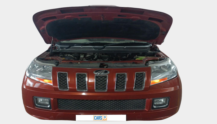 2017 Mahindra TUV300 T8 AMT, Diesel, Automatic, 75,253 km, exterior