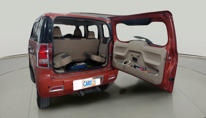 2017 Mahindra TUV300 T8 AMT, Diesel, Automatic, 75,253 km, exterior