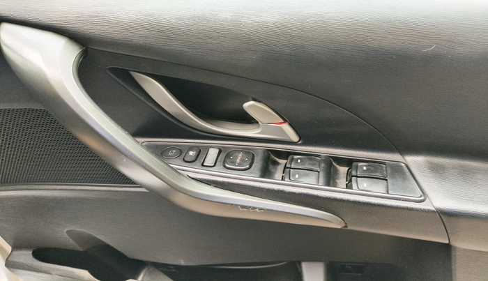 2017 Mahindra XUV500 W10 AT, Diesel, Automatic, 88,853 km, interior