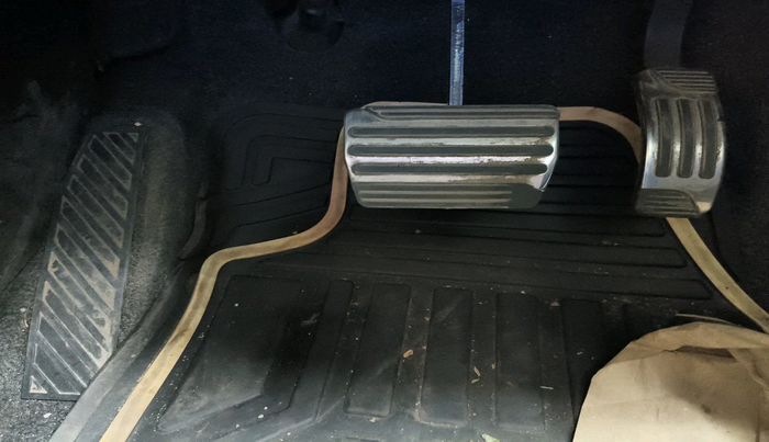 2017 Mahindra XUV500 W10 AT, Diesel, Automatic, 88,853 km, interior