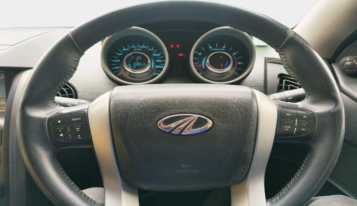 2017 Mahindra XUV500 W10 AT, Diesel, Automatic, 88,853 km, interior