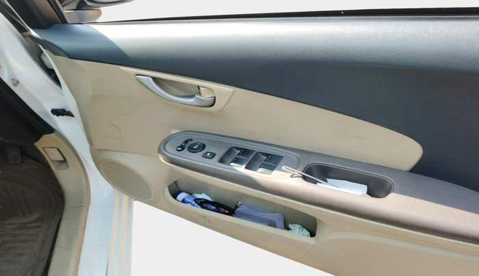 2013 Honda Amaze 1.2L I-VTEC VX AT, Petrol, Automatic, 1,42,774 km, interior