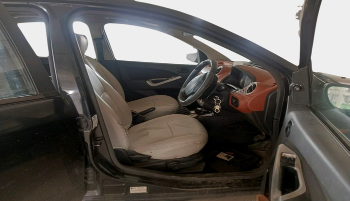 2010 Ford Figo ZXI 1.2 PETROL, Petrol, Manual, 1,05,041 km, interior