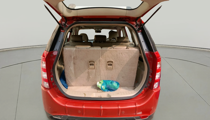 2015 Mahindra XUV500 W10, Diesel, Manual, 1,25,018 km, exterior