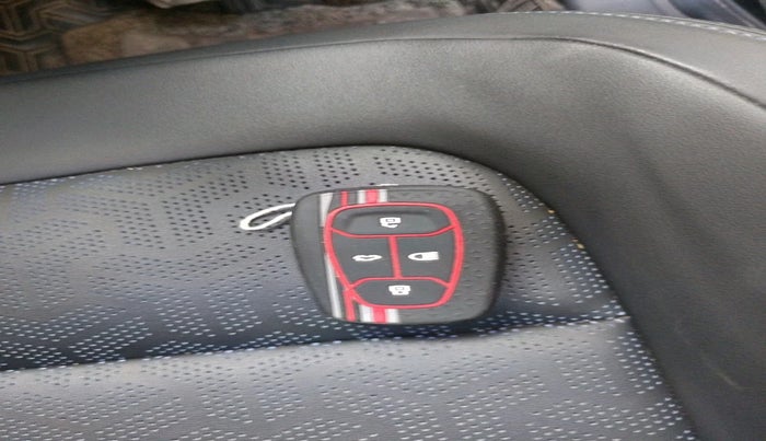 2024 Tata Safari ACCOMPLISHED DARK EDITION AT, Diesel, Automatic, 7,861 km, interior