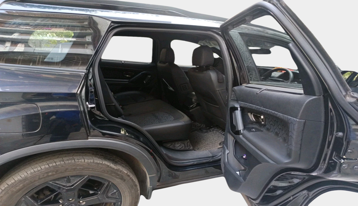 2024 Tata Safari ACCOMPLISHED DARK EDITION AT, Diesel, Automatic, 7,861 km, interior