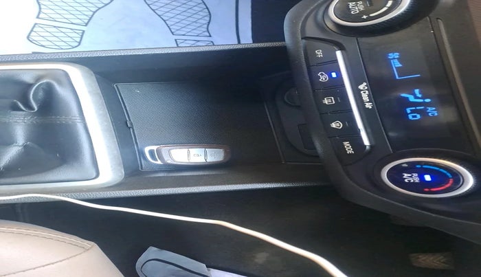 2015 Hyundai Creta SX PLUS 1.6 PETROL, Petrol, Manual, 38,500 km, interior