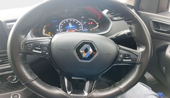 2023 Renault Kiger RXZ AMT DUAL TONE, Petrol, Automatic, 26,579 km, interior