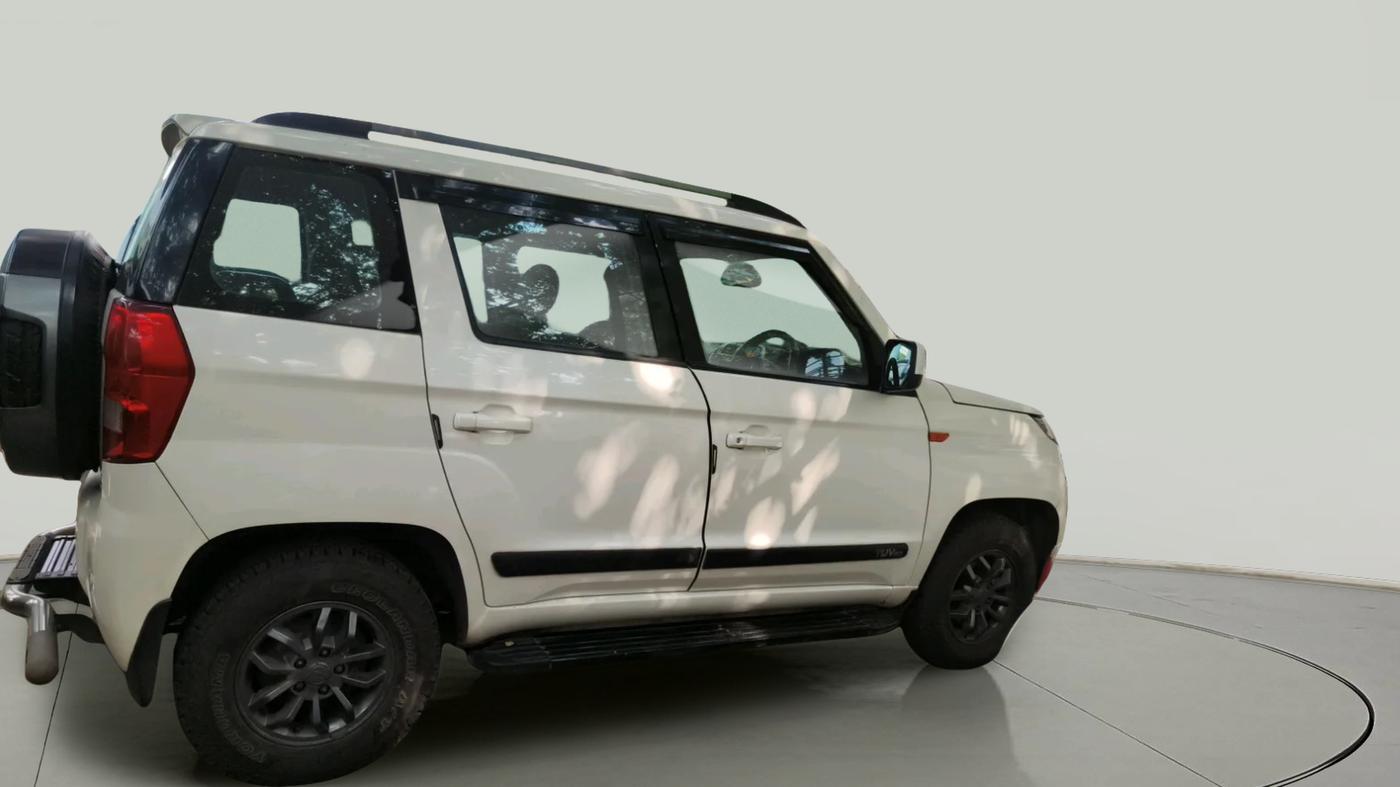 2018 Mahindra TUV300 T10 AMT, Diesel, Automatic, 1,14,590 km, exterior