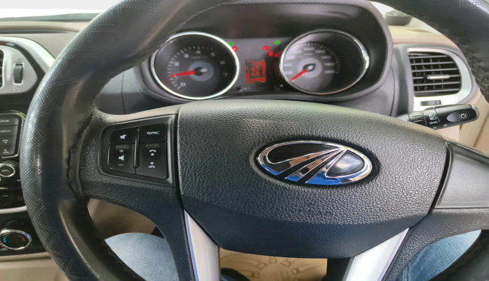 2018 Mahindra TUV300 T10 AMT, Diesel, Automatic, 1,14,590 km, interior