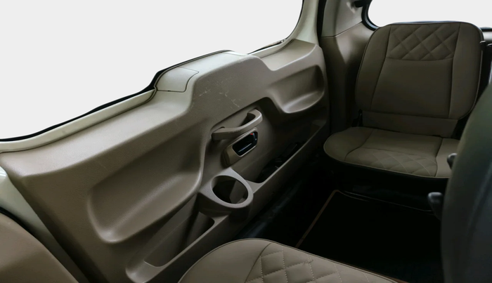 2018 Mahindra TUV300 T10 AMT, Diesel, Automatic, 1,14,590 km, interior