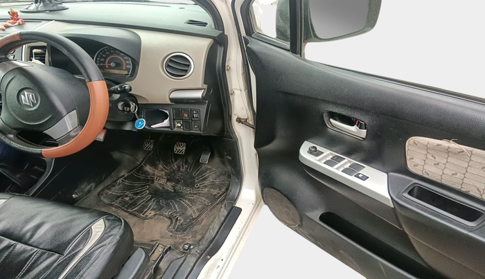 2013 Maruti Wagon R 1.0 VXI, Petrol, Manual, 59,377 km, interior